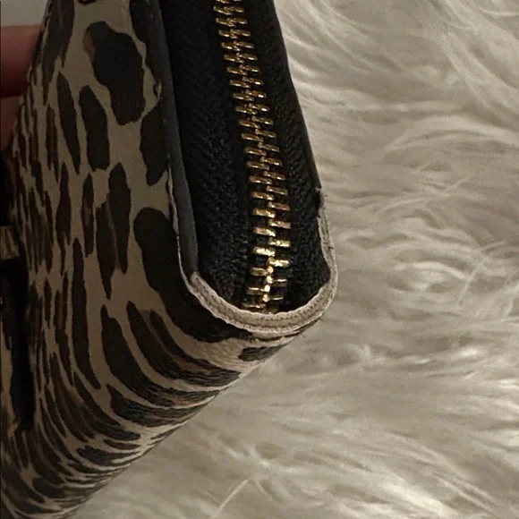 Tory Burch Leopard Print Long Wallet - Picture 6 of 12